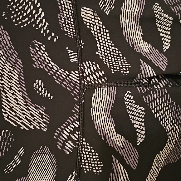 236. Lululemon Wunder Under Pant high rise - Picture 3 of 9